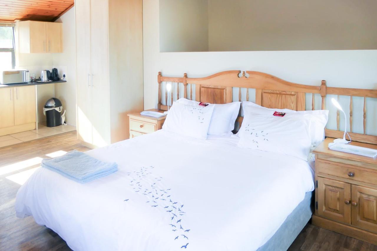 Shalom Self Catering Hotel Kleinmond Exterior photo